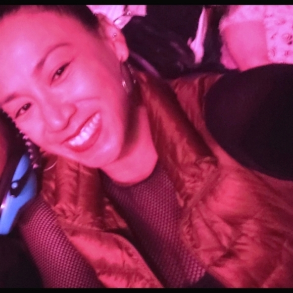 Meet the Posher: Ladadee - Picture 2 of 4